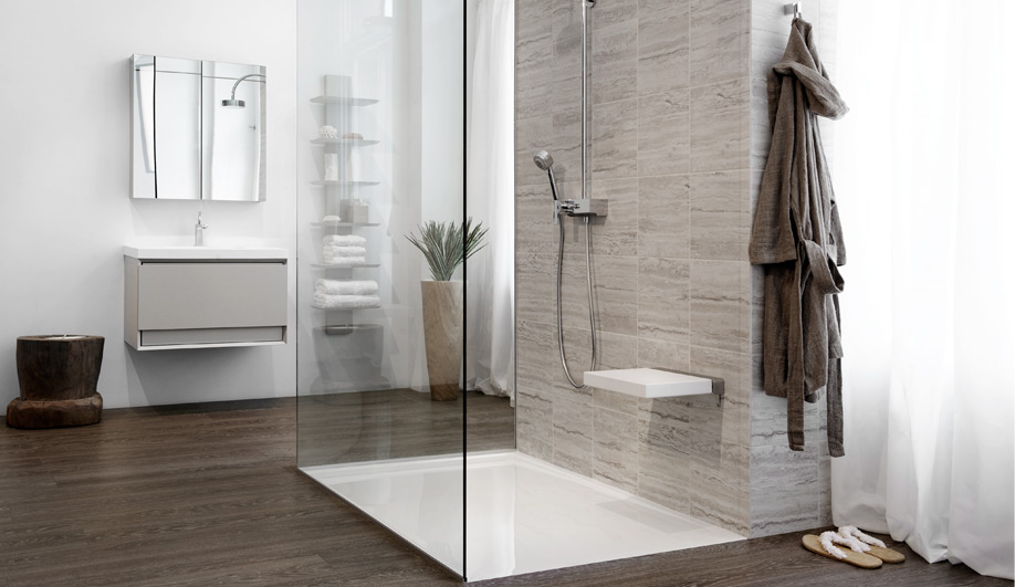 Bath fixtures with a universal design 07