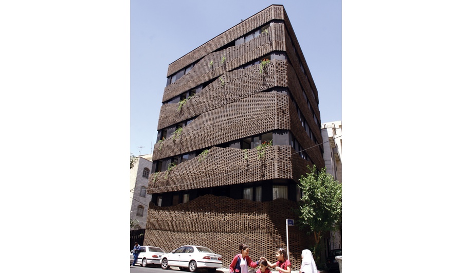 40 Knots House, by Habibeh Madjdabadi and Alireza Mashhadi Mirza, reinterprets traditional brick facades.