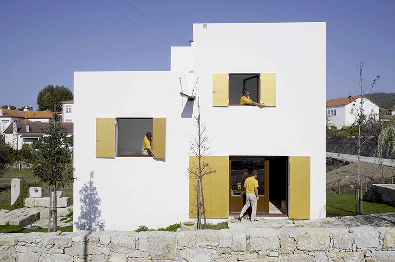 Film: A Day in the Life of a Modern Portuguese House